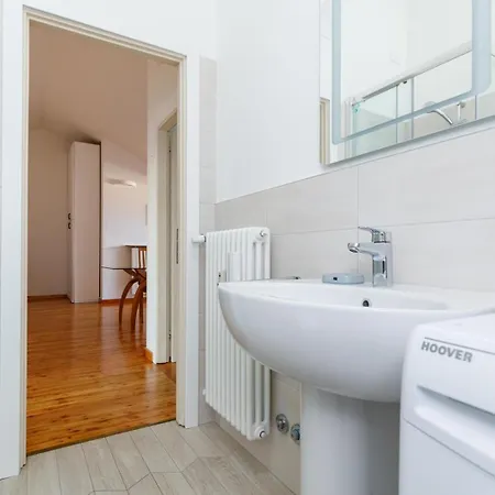 Easymoon Apartment Mestre