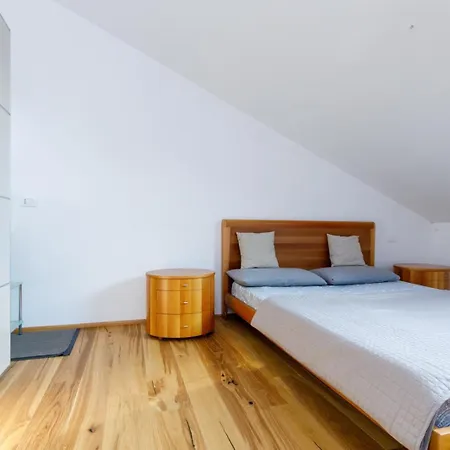 Easymoon Apartment