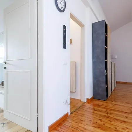 Easymoon Apartment